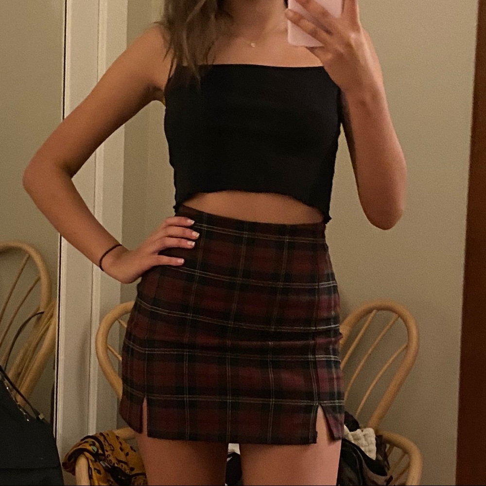 PLAID BRANDY MELVILLE SKIRT